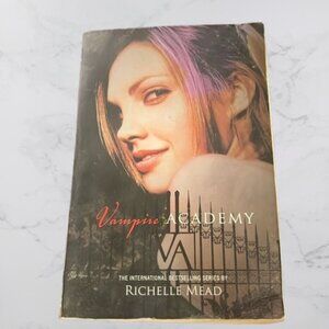 Vampire Academy by Rachelle Mead